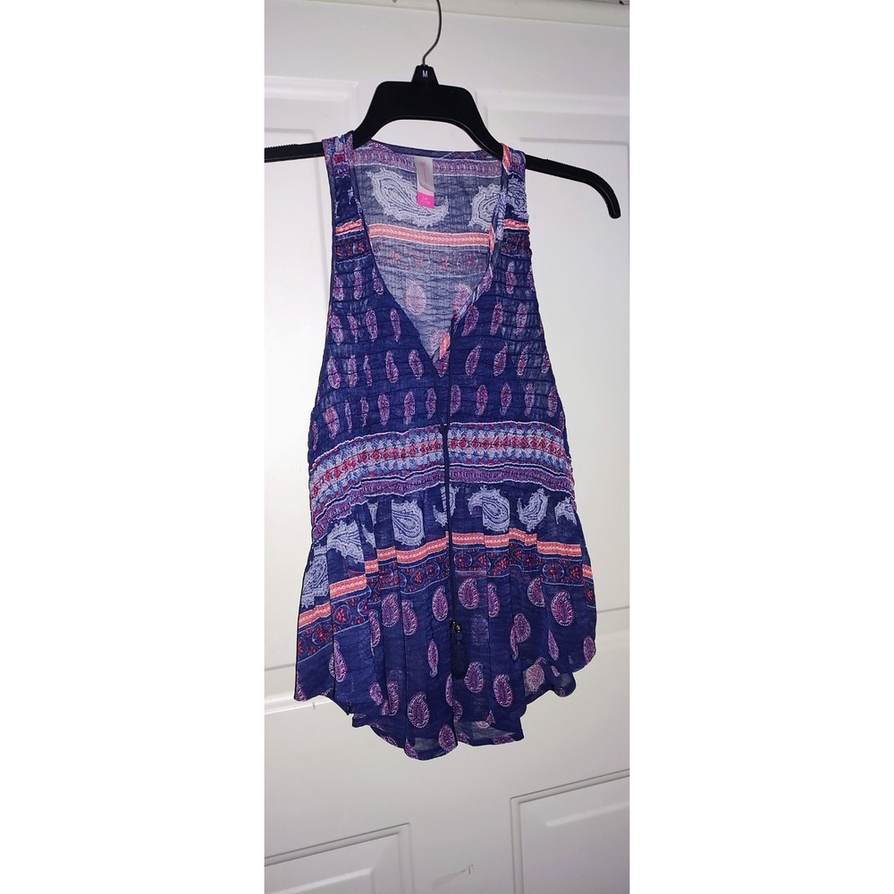 No Boundaries Navy & Paisley Top Size L (11-13)